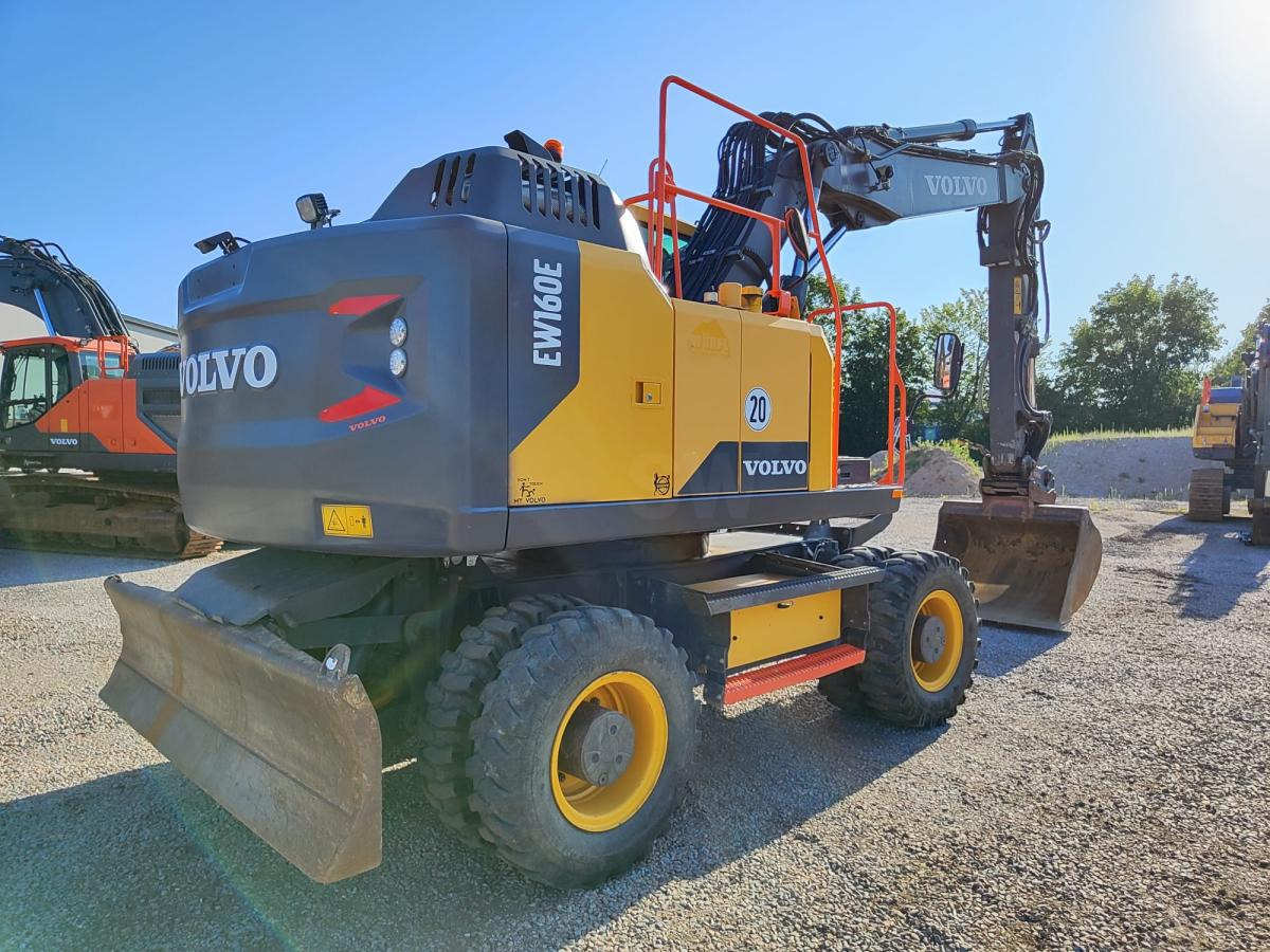 Volvo EW160E - حفارة على عجلات: صور 4 Volvo EW160E - حفارة على عجلات: صور 4
