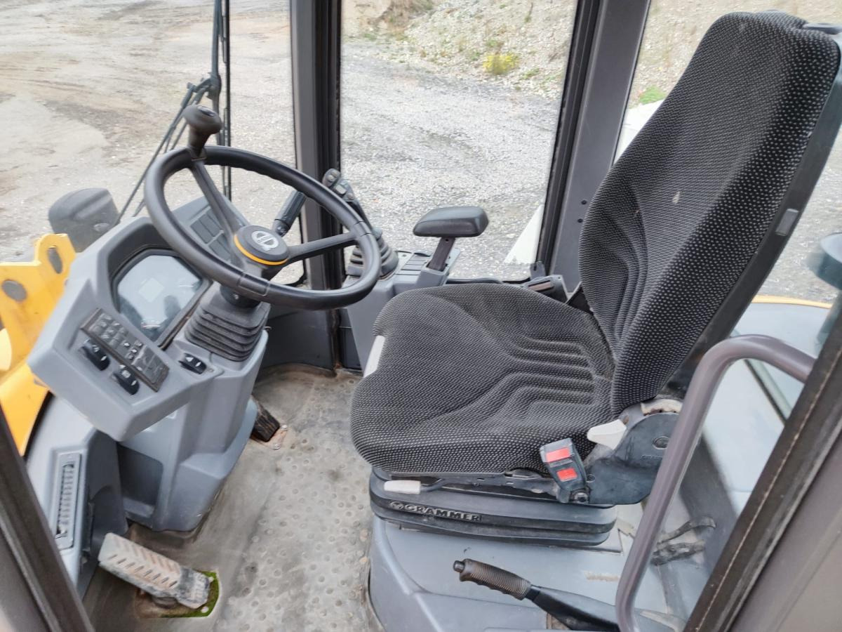 Volvo L30G - اللودر بعجل: صور 4 Volvo L30G - اللودر بعجل: صور 4