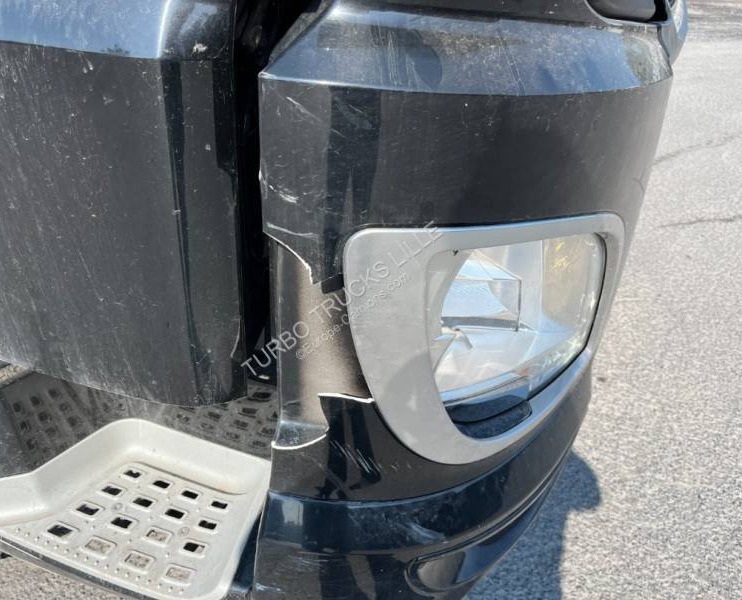 DAF XF 530 - شاحنة جرار: صور 4 DAF XF 530 - شاحنة جرار: صور 4