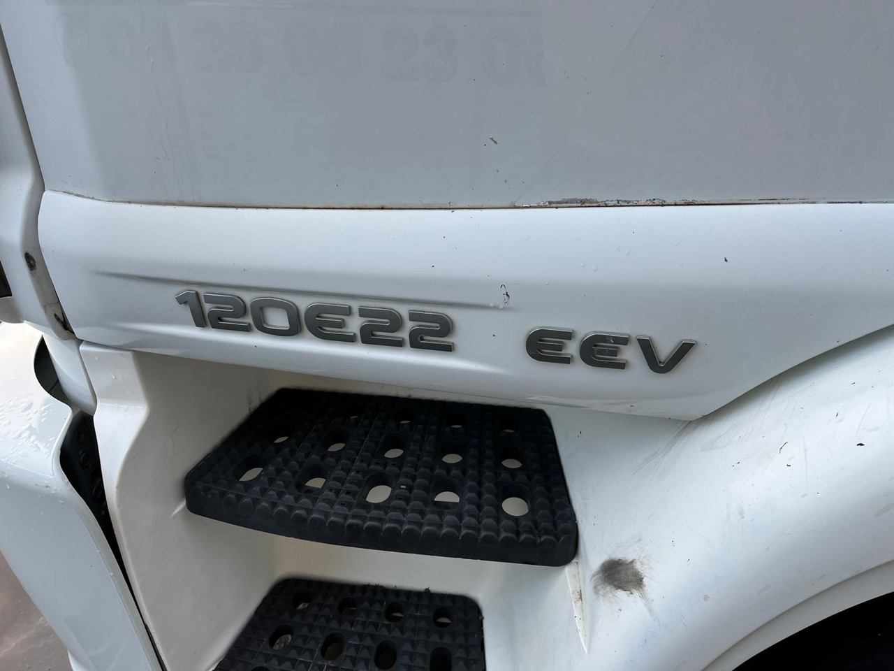 Iveco Eurocargo 120 E 22 - شاحنة ستارة: صور 4 Iveco Eurocargo 120 E 22 - شاحنة ستارة: صور 4