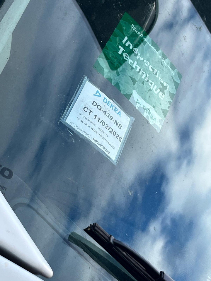 Iveco Eurotrakker 260E36 - شاحنات مسطحة: صور 5 Iveco Eurotrakker 260E36 - شاحنات مسطحة: صور 5