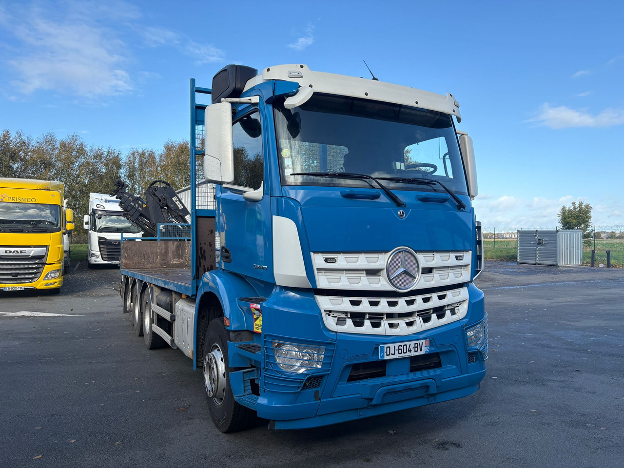 Mercedes Arocs 3240 - شاحنات مسطحة: صور 2 Mercedes Arocs 3240 - شاحنات مسطحة: صور 2