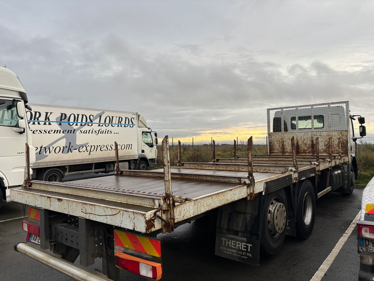 Renault Premium 370 DXI - شاحنات مسطحة: صور 4 Renault Premium 370 DXI - شاحنات مسطحة: صور 4