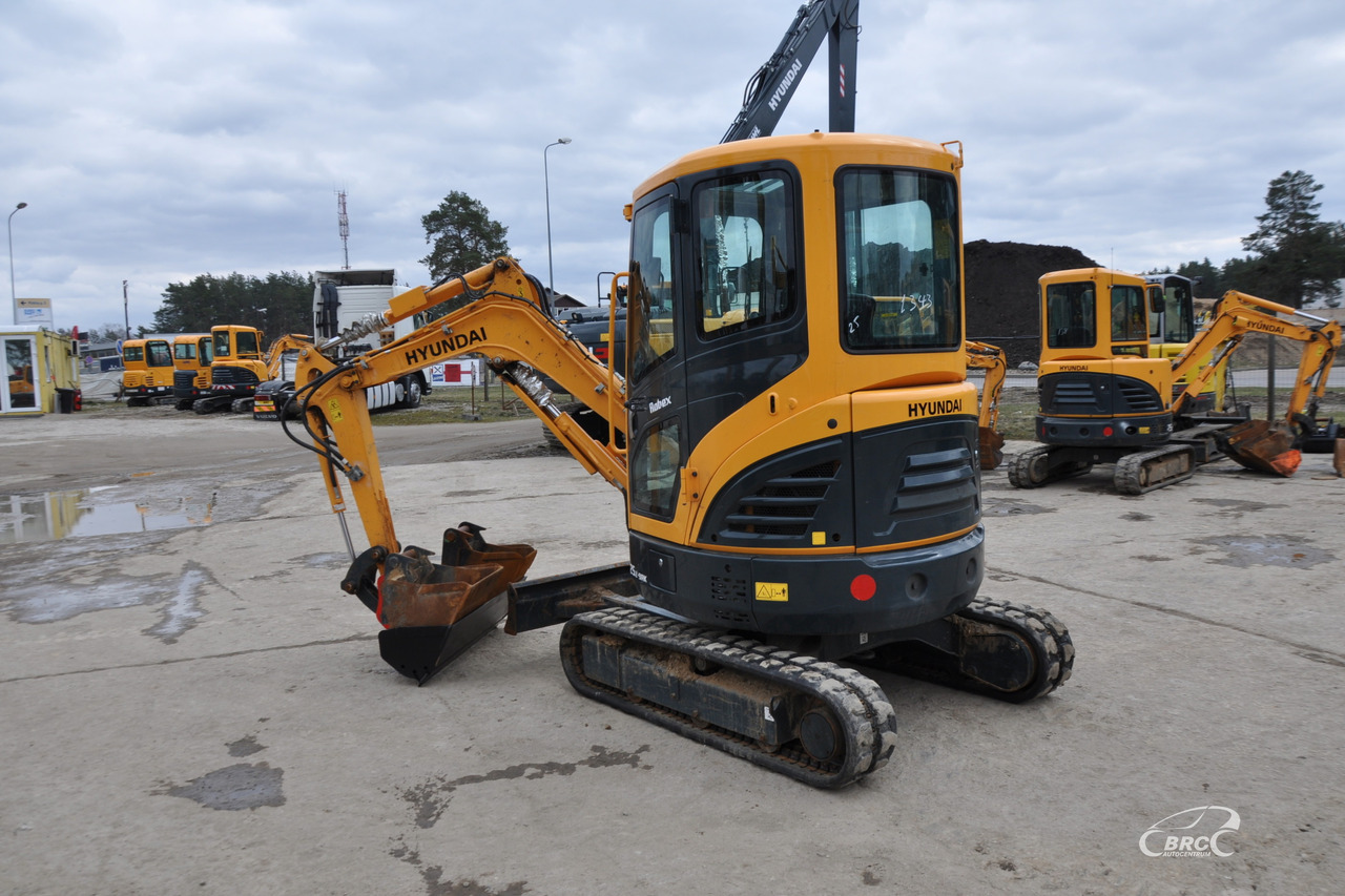 Hyundai R25Z-9AK - حفارة مصغرة: صور 4 Hyundai R25Z-9AK - حفارة مصغرة: صور 4