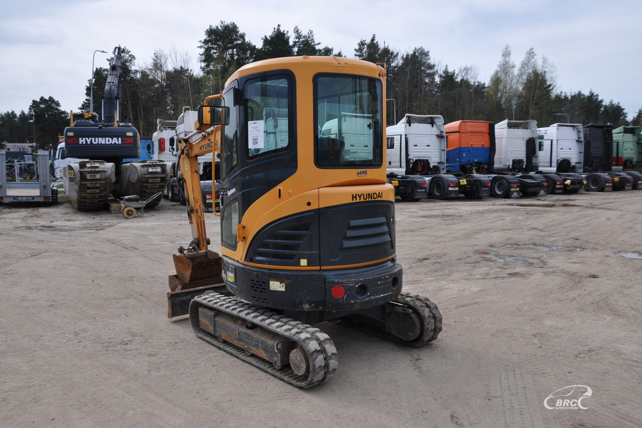 Hyundai R25Z-9AK - حفارة مصغرة: صور 4 Hyundai R25Z-9AK - حفارة مصغرة: صور 4
