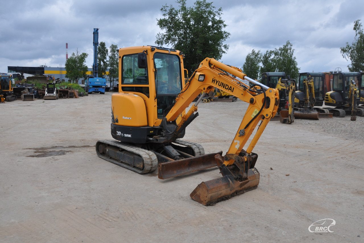 Hyundai R30Z-9AK - حفارة مصغرة: صور 2 Hyundai R30Z-9AK - حفارة مصغرة: صور 2