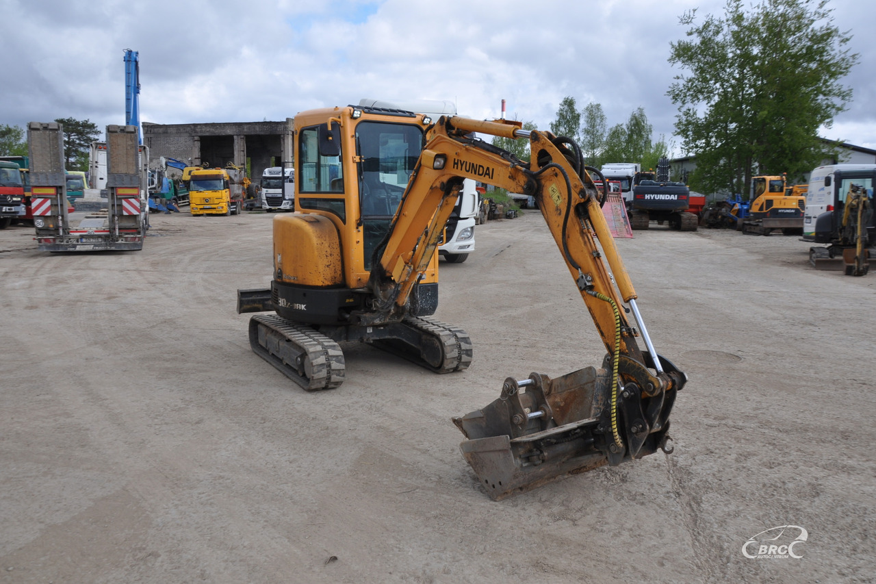 Hyundai R30Z-9AK - حفارة مصغرة: صور 2 Hyundai R30Z-9AK - حفارة مصغرة: صور 2