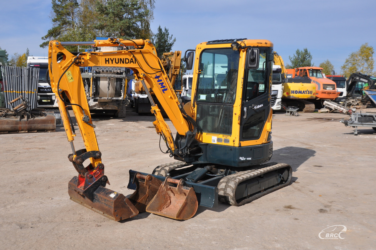 Hyundai R30Z-9AK - حفارة مصغرة: صور 1 Hyundai R30Z-9AK - حفارة مصغرة: صور 1