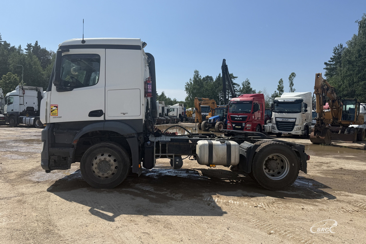 Mercedes-Benz Arocs - شاحنة جرار: صور 3 Mercedes-Benz Arocs - شاحنة جرار: صور 3