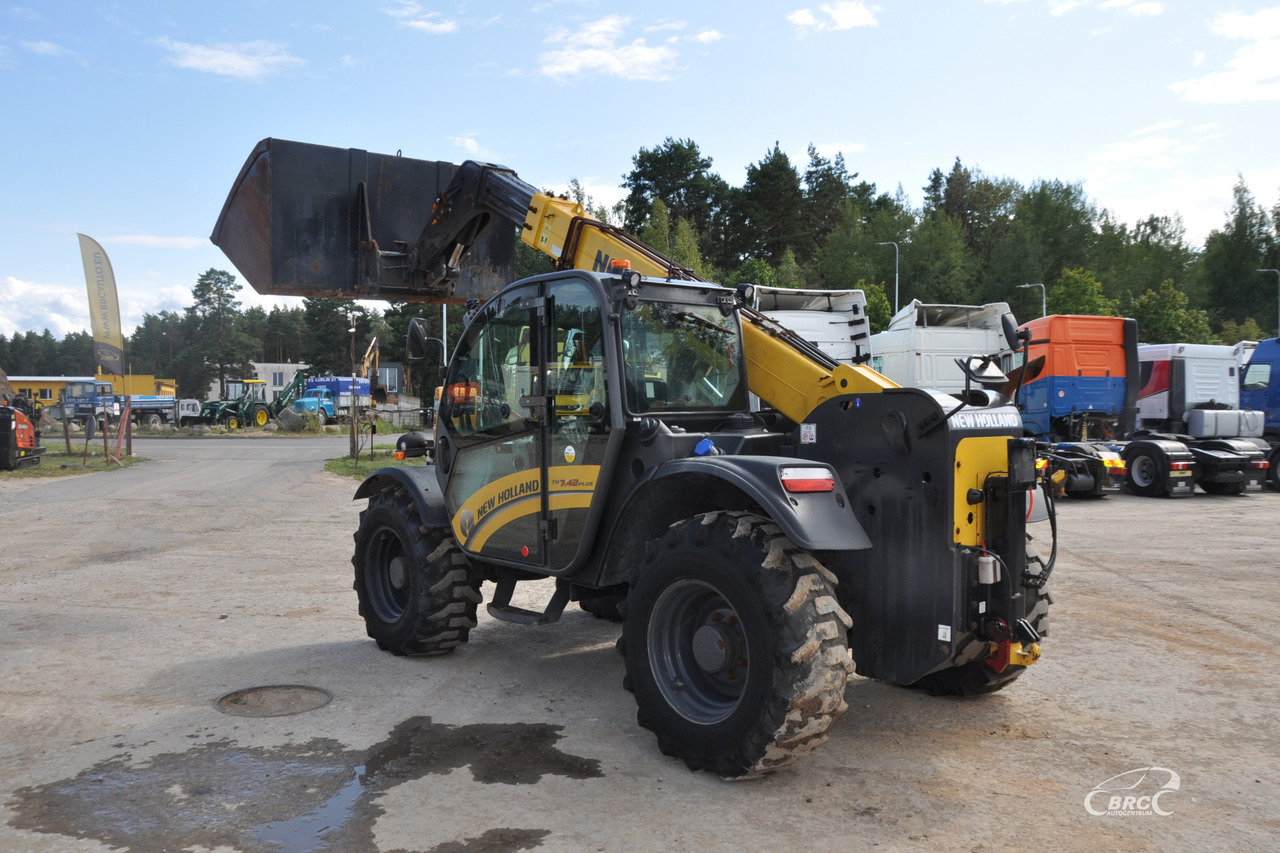 New Holland TH 7.42 - جرافة ذات عجلات تلسكوبية: صور 4 New Holland TH 7.42 - جرافة ذات عجلات تلسكوبية: صور 4