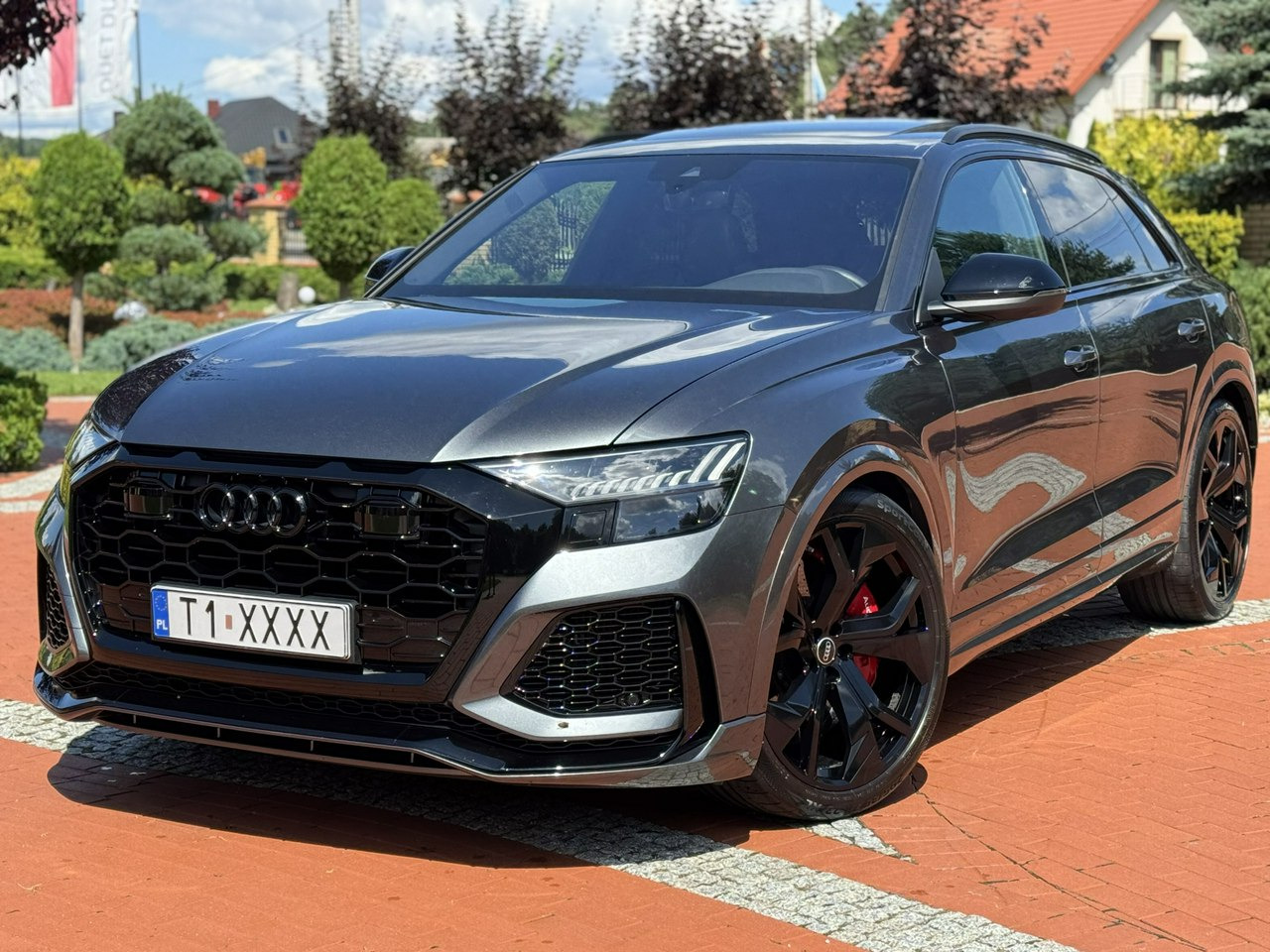 Audi RS Q8 - سيارة دفع رباعي: صور 2 Audi RS Q8 - سيارة دفع رباعي: صور 2