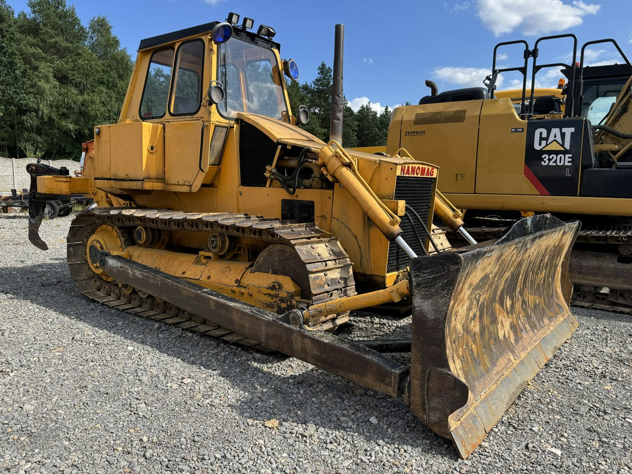 Hanomag Zrywak Waga-18ton w Pełni Sprawny do Pracy K12c - بلدوزر: صور 1 Hanomag Zrywak Waga-18ton w Pełni Sprawny do Pracy K12c - بلدوزر: صور 1
