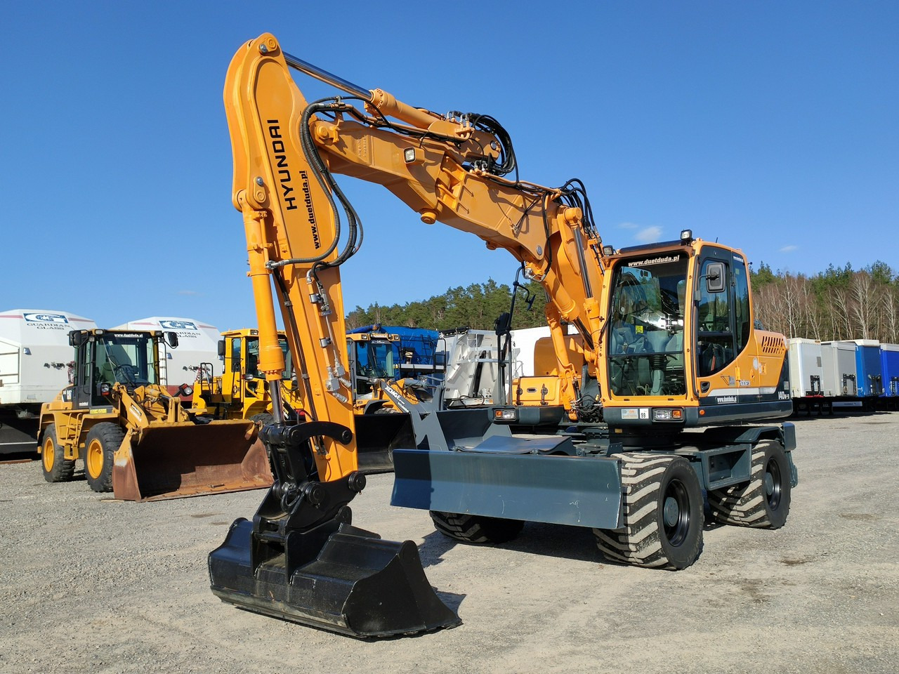 Hyundai 140W-9 Łyżka Skarpowa+Szybko Złącze !!! STAN Bardzo Dobry !!! - حفارة على عجلات: صور 3 Hyundai 140W-9 Łyżka Skarpowa+Szybko Złącze !!! STAN Bardzo Dobry !!! - حفارة على عجلات: صور 3