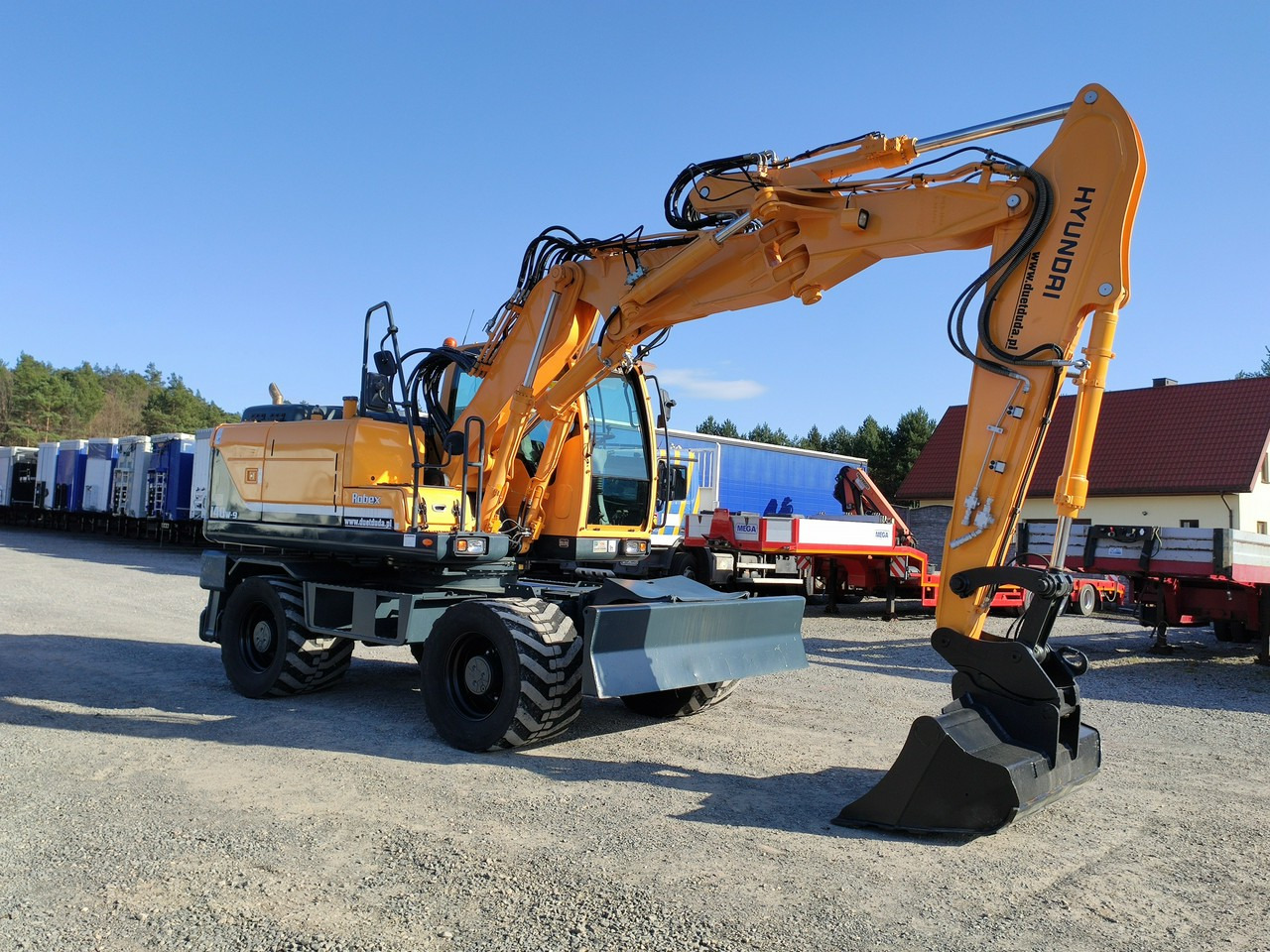 Hyundai 140W-9 Łyżka Skarpowa+Szybko Złącze !!! STAN Bardzo Dobry !!! - حفارة على عجلات: صور 2 Hyundai 140W-9 Łyżka Skarpowa+Szybko Złącze !!! STAN Bardzo Dobry !!! - حفارة على عجلات: صور 2