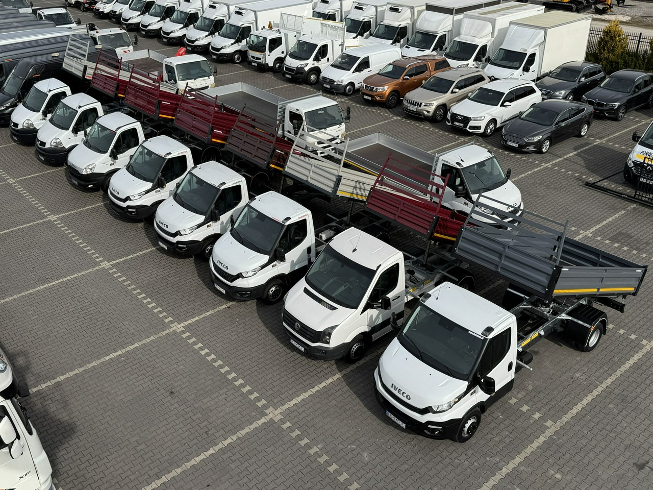 Iveco Daily 35C14 - قلاب صغير: صور 1 Iveco Daily 35C14 - قلاب صغير: صور 1