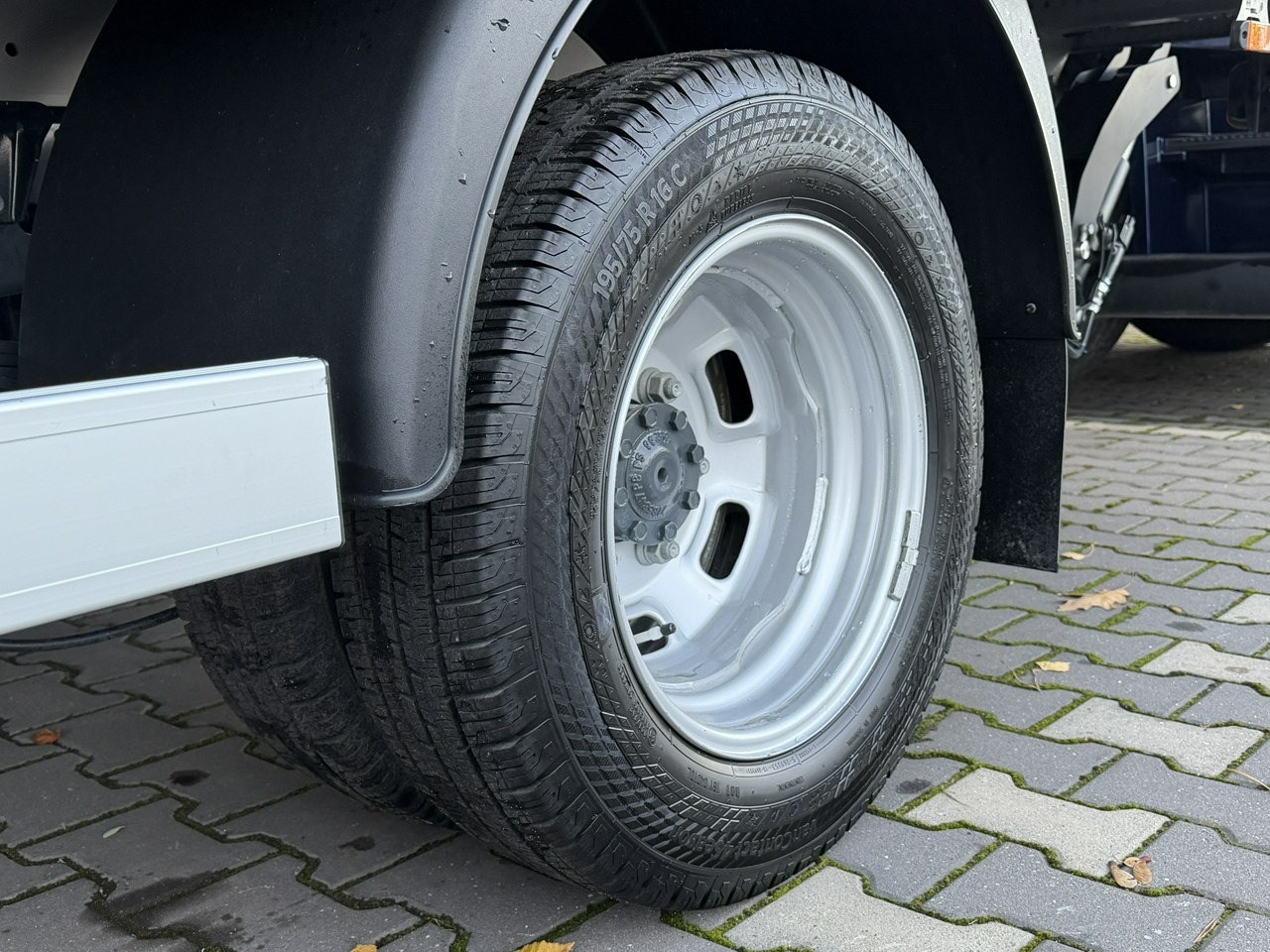 Iveco Daily 35C16 V - الشاحنات الصغيرة صندوق مغلق: صور 5 Iveco Daily 35C16 V - الشاحنات الصغيرة صندوق مغلق: صور 5