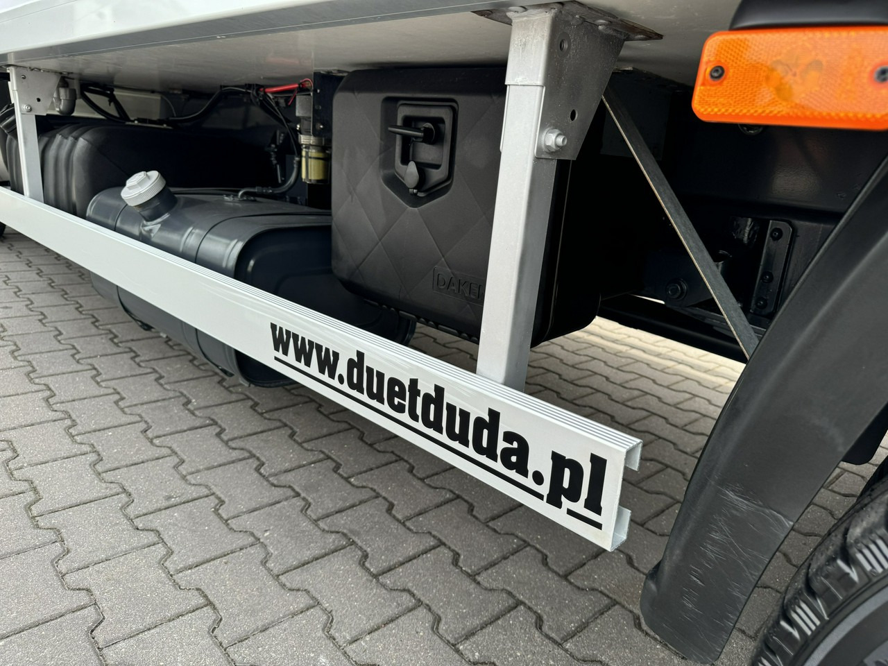 الشاحنات الصغيرة المبردة Iveco Daily 70C17 Mroźnia Agregat Carrier Supra 750 10-Palet + Winda: صور 15