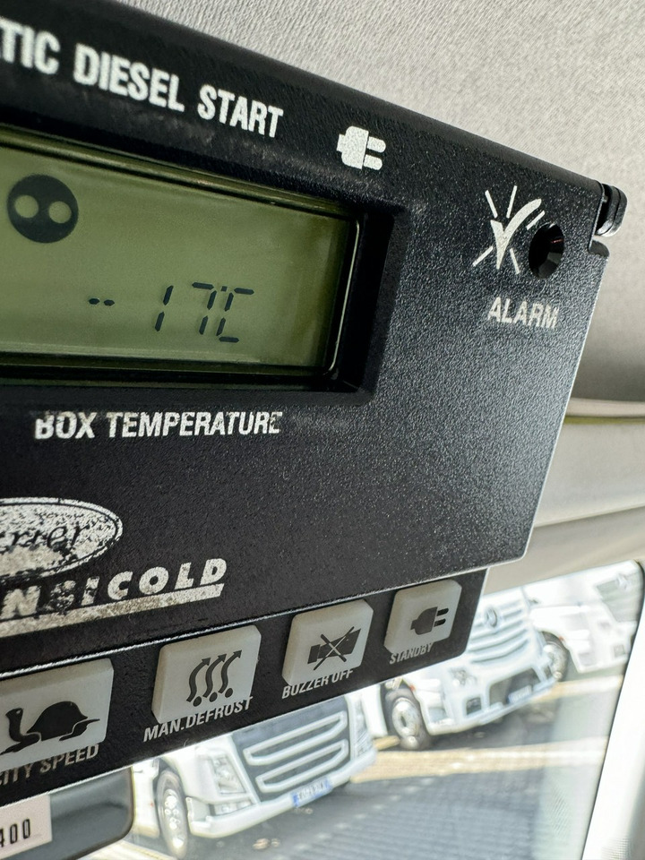 الشاحنات الصغيرة المبردة Iveco Daily 70C17 Mroźnia Agregat Carrier Supra 750 10-Palet + Winda: صور 24