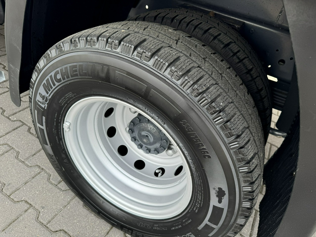 الشاحنات الصغيرة المبردة Iveco Daily 70C17 Mroźnia Agregat Carrier Supra 750 10-Palet + Winda: صور 17