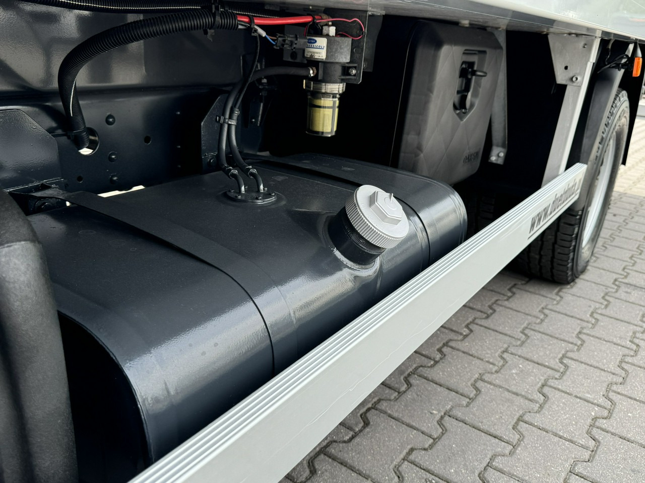 الشاحنات الصغيرة المبردة Iveco Daily 70C17 Mroźnia Agregat Carrier Supra 750 10-Palet + Winda: صور 20