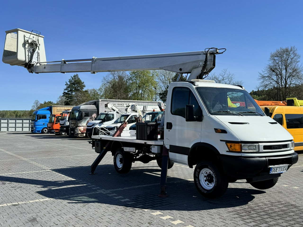 Iveco Daily - مصاعد الازدهار محمولة على شاحنة: صور 4 Iveco Daily - مصاعد الازدهار محمولة على شاحنة: صور 4