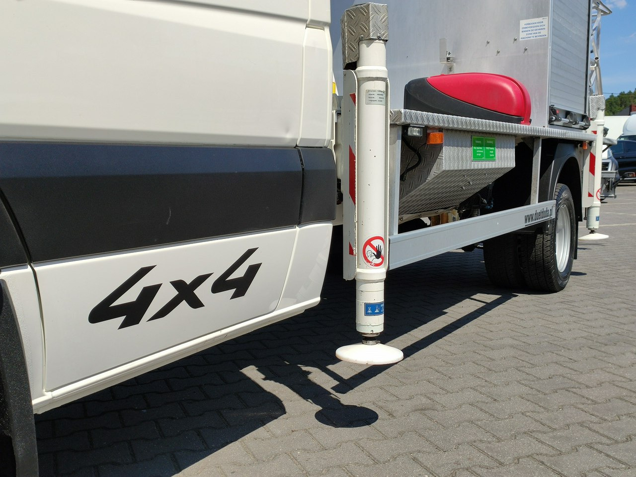 Iveco Volkswagen Crafter 4x4 Zwyżka 21m Palfinger P210BK JIP-Ogon udt - مصاعد الازدهار محمولة على شاحنة: صور 4 Iveco Volkswagen Crafter 4x4 Zwyżka 21m Palfinger P210BK JIP-Ogon udt - مصاعد الازدهار محمولة على شاحنة: صور 4