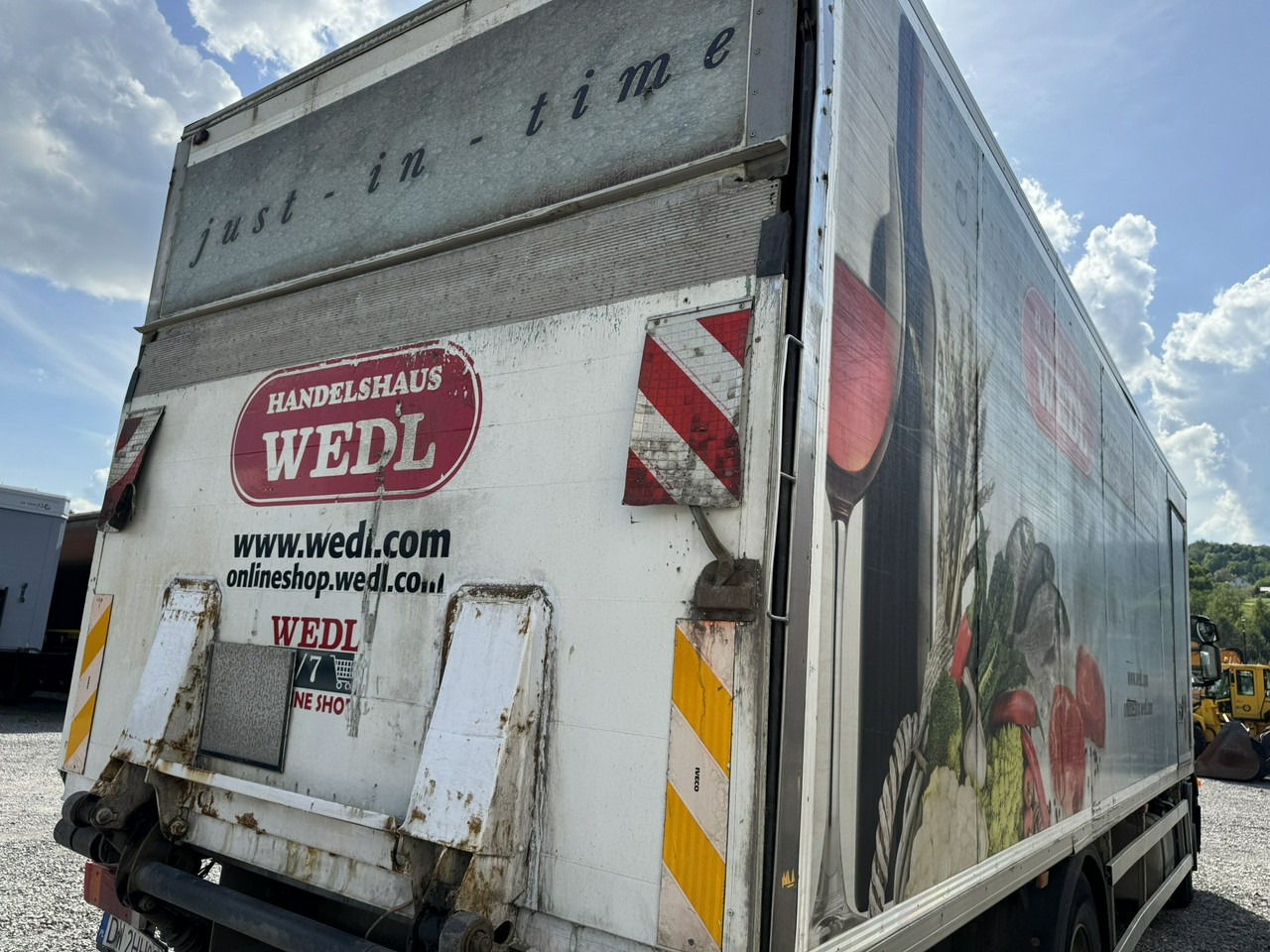 Iveco Zabudowa Chłodnia Agregat Carrier Supra 950Mt + Winda - جسم السيارة - ثلاجة: صور 4 Iveco Zabudowa Chłodnia Agregat Carrier Supra 950Mt + Winda - جسم السيارة - ثلاجة: صور 4