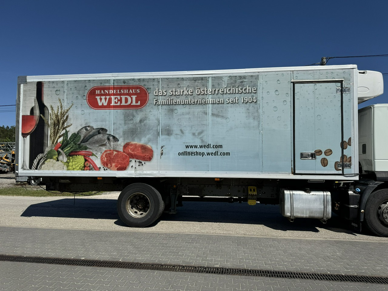 Iveco Zabudowa Chłodnia Agregat Carrier Supra 950Mt + Winda - جسم السيارة - ثلاجة: صور 1 Iveco Zabudowa Chłodnia Agregat Carrier Supra 950Mt + Winda - جسم السيارة - ثلاجة: صور 1