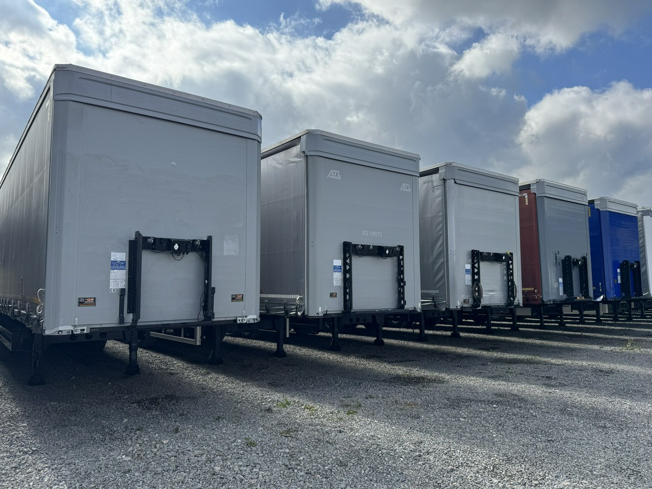 Kogel S 24 Standard - الخيمة نصف مقطورة: صور 2 Kogel S 24 Standard - الخيمة نصف مقطورة: صور 2