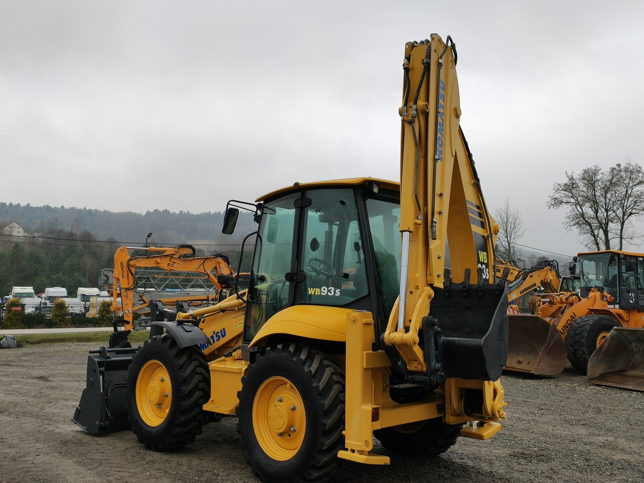 Komatsu WB 93S-5E0 Bez Luzów Zadbana Sprawna Super Stan !!! - حفار متعدد الاستخدام: صور 4 Komatsu WB 93S-5E0 Bez Luzów Zadbana Sprawna Super Stan !!! - حفار متعدد الاستخدام: صور 4