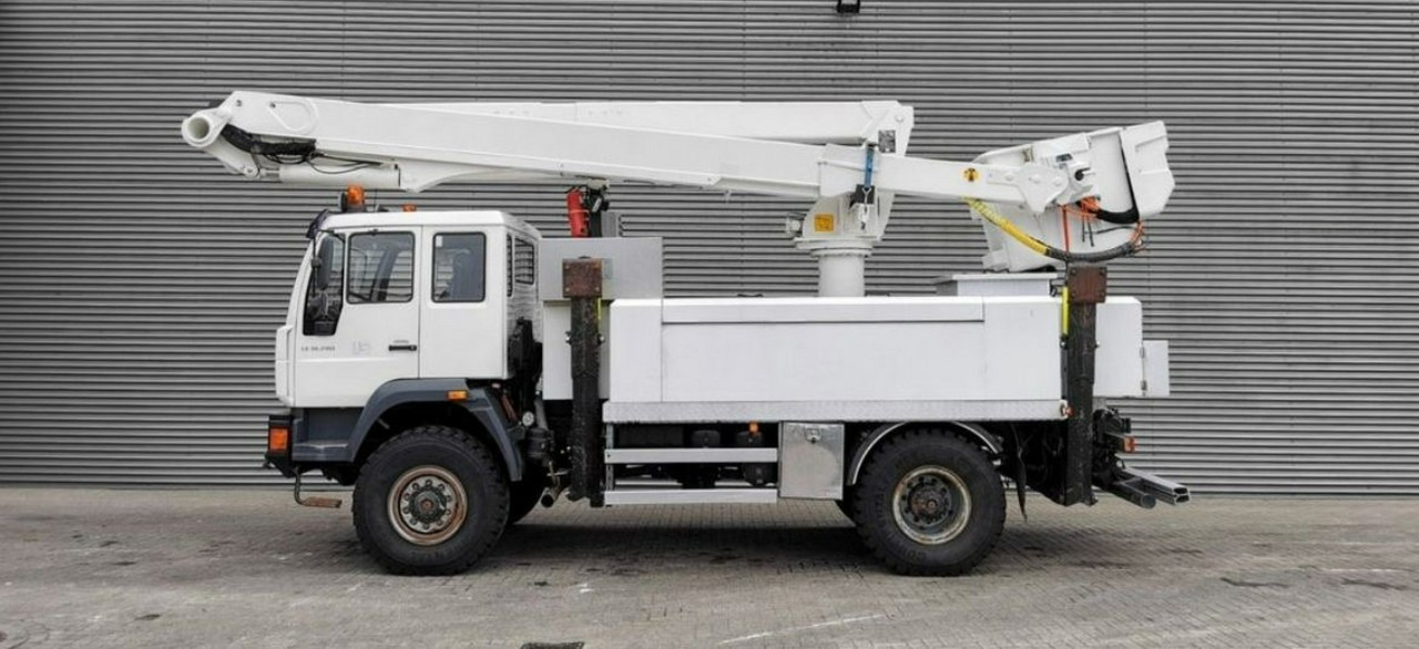 MAN LE 18.280 4x4 Zwyżka Altec TA60 Podnośnik Koszowy - مصاعد الازدهار محمولة على شاحنة: صور 2 MAN LE 18.280 4x4 Zwyżka Altec TA60 Podnośnik Koszowy - مصاعد الازدهار محمولة على شاحنة: صور 2