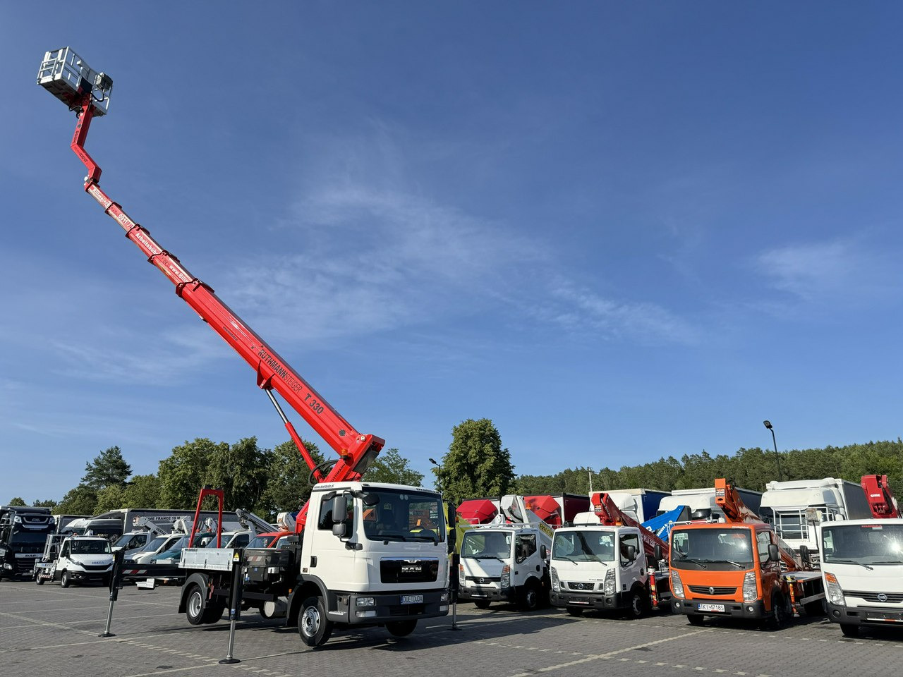 MAN TGL 7.150 Zwyżka Ruthmann T330 33-Metry DMC 7500KG 21m w Bok - مصاعد الازدهار محمولة على شاحنة: صور 5 MAN TGL 7.150 Zwyżka Ruthmann T330 33-Metry DMC 7500KG 21m w Bok - مصاعد الازدهار محمولة على شاحنة: صور 5