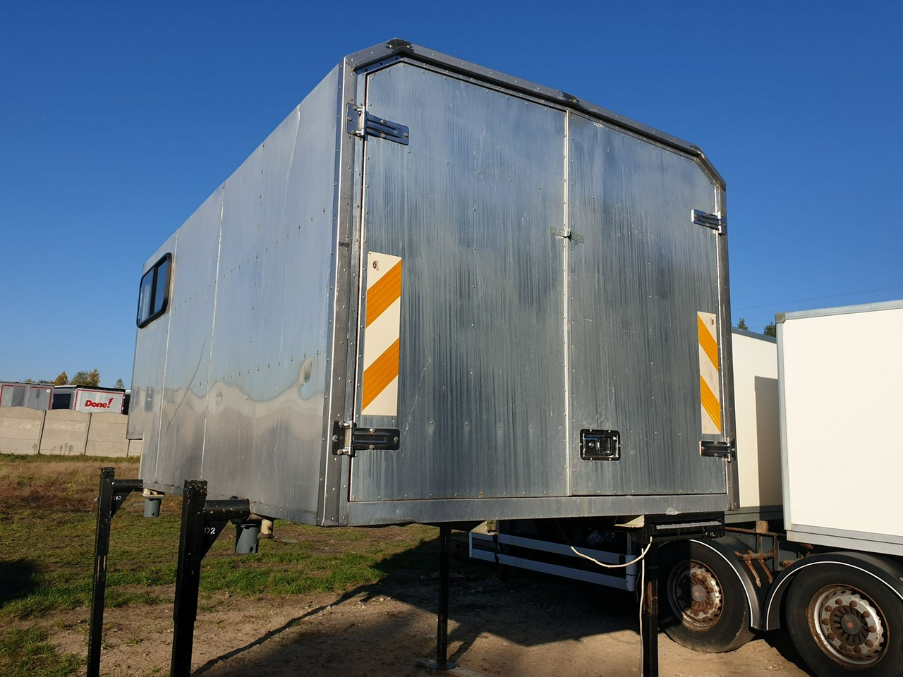 Mercedes ATEGO 1221 - بصندوق مغلق: صور 5 Mercedes ATEGO 1221 - بصندوق مغلق: صور 5