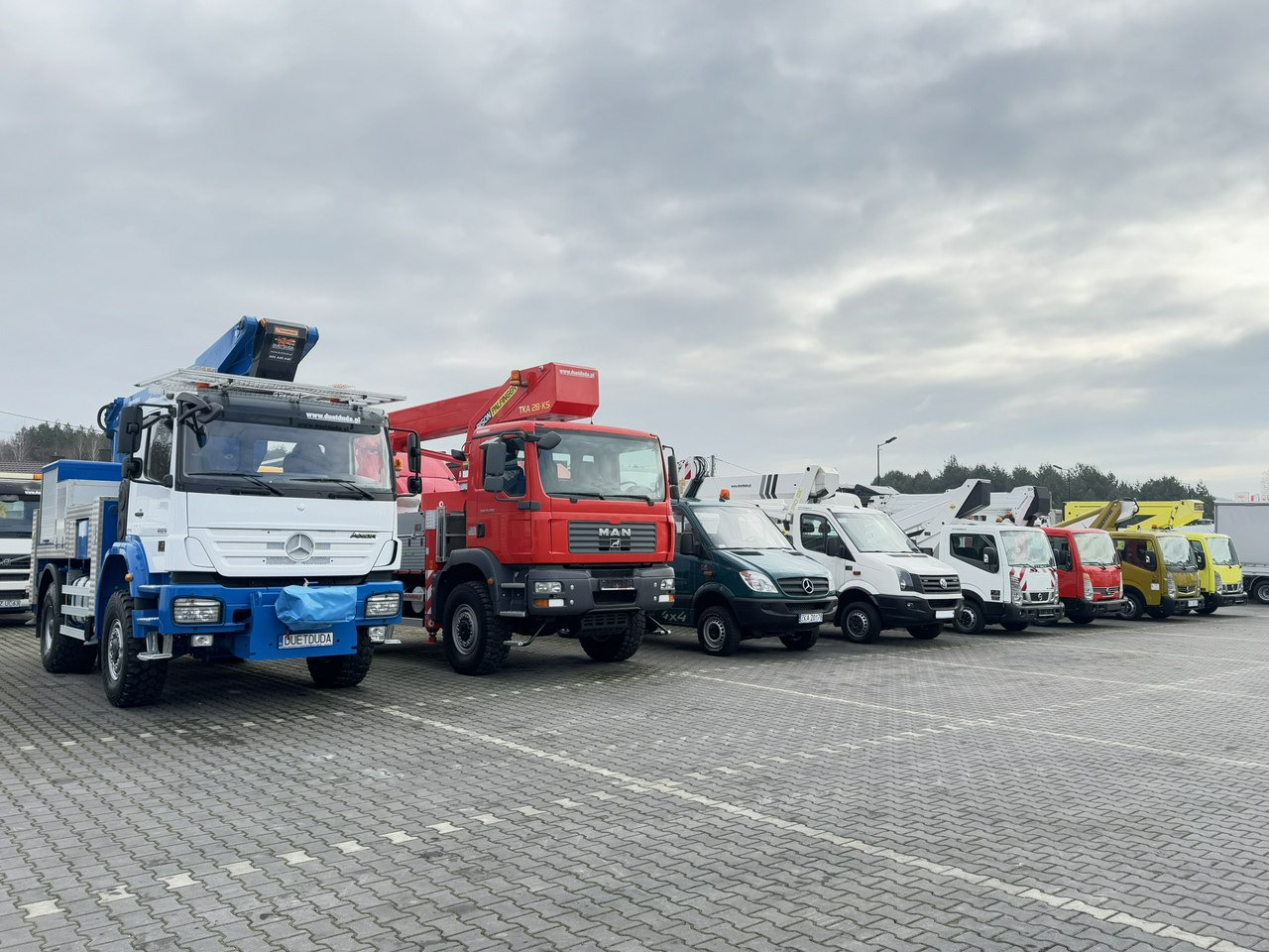 Mercedes AXOR 1829 4x4 Zwyżka RUTHMANN STEIGER T270S16 Podnośnik Koszowy - مصاعد الازدهار محمولة على شاحنة: صور 2 Mercedes AXOR 1829 4x4 Zwyżka RUTHMANN STEIGER T270S16 Podnośnik Koszowy - مصاعد الازدهار محمولة على شاحنة: صور 2