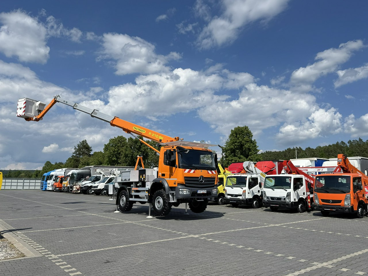 Mercedes Atego 718 E6 4x4 Zwyżka PALFINGER P210 BK Podnośnik Koszowy - مصاعد الازدهار محمولة على شاحنة: صور 4 Mercedes Atego 718 E6 4x4 Zwyżka PALFINGER P210 BK Podnośnik Koszowy - مصاعد الازدهار محمولة على شاحنة: صور 4