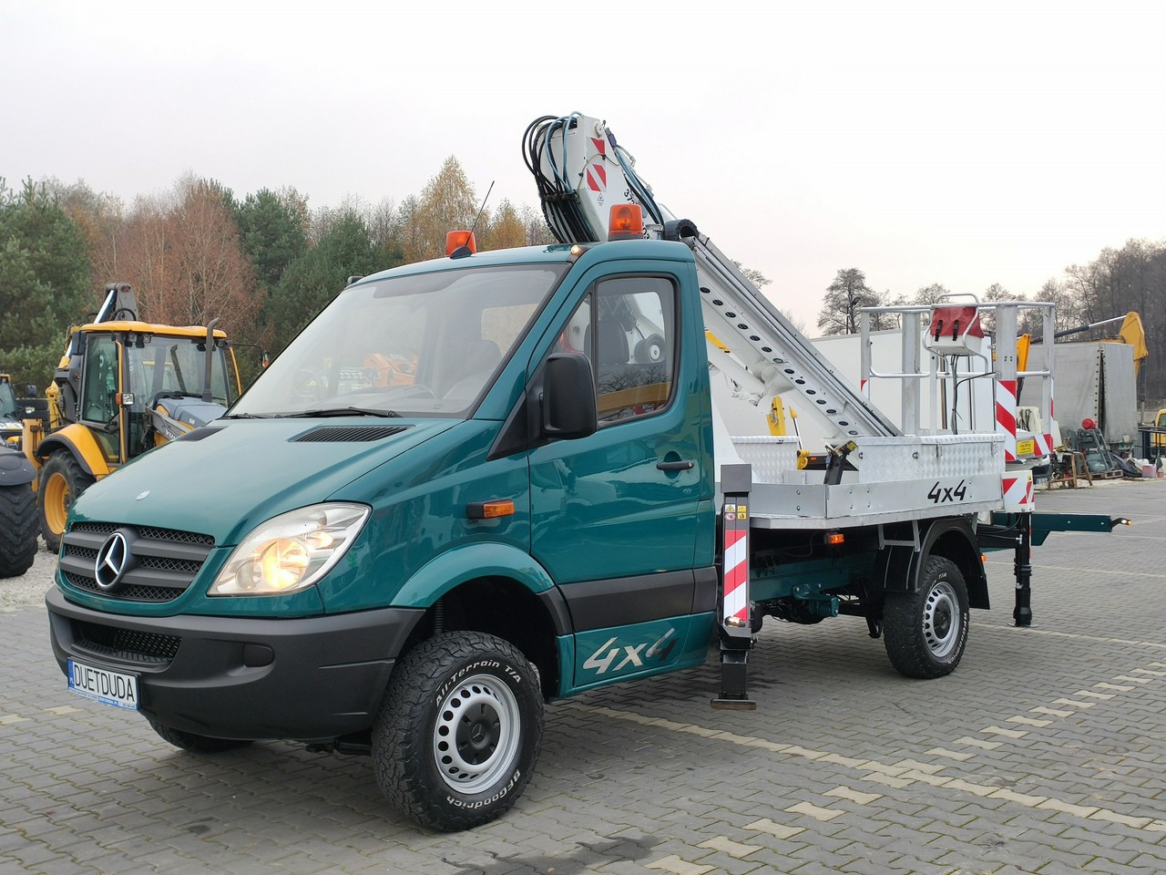 Mercedes Sprinter - مصاعد الازدهار محمولة على شاحنة: صور 5 Mercedes Sprinter - مصاعد الازدهار محمولة على شاحنة: صور 5