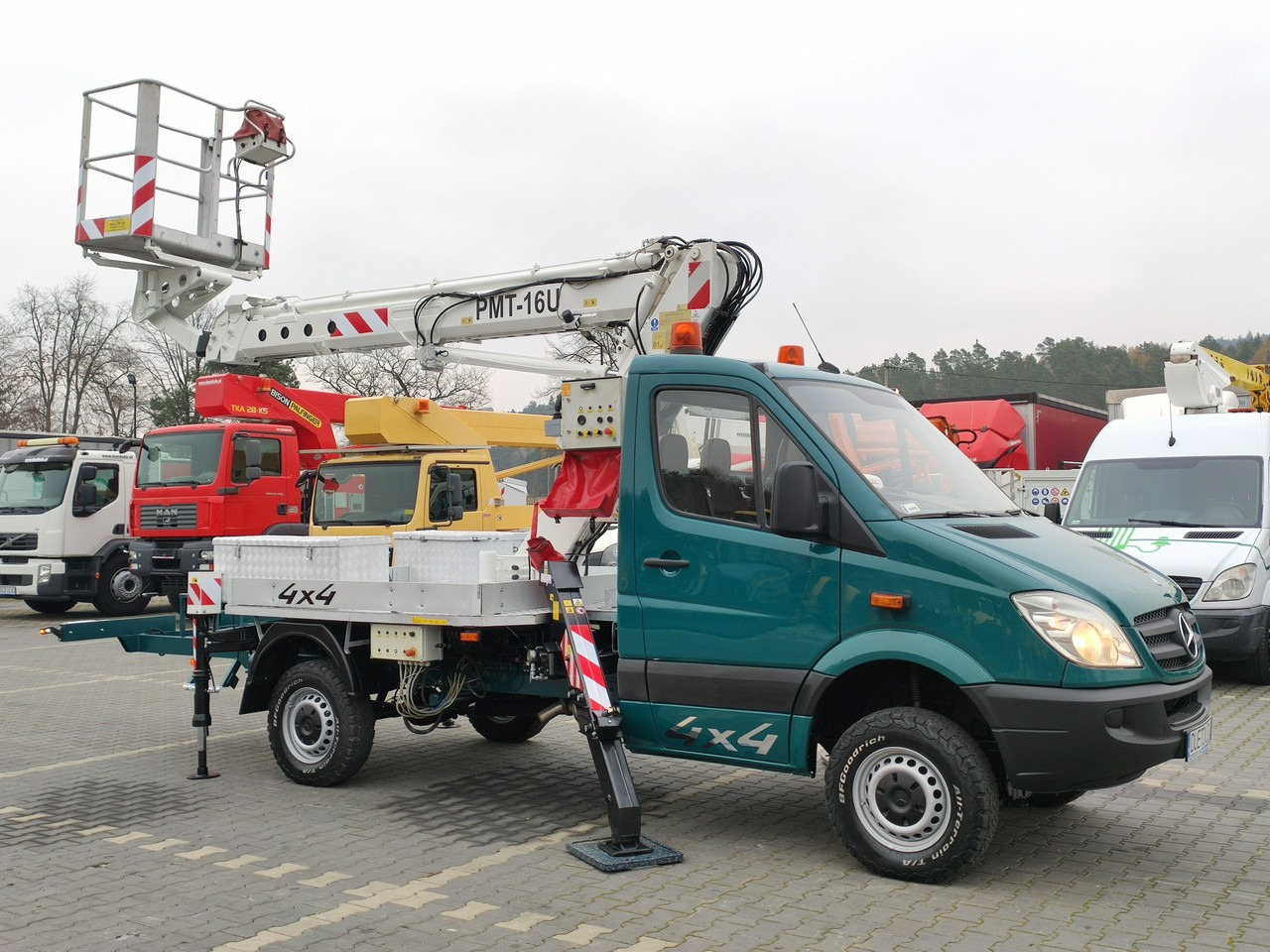 Mercedes Sprinter - مصاعد الازدهار محمولة على شاحنة: صور 2 Mercedes Sprinter - مصاعد الازدهار محمولة على شاحنة: صور 2