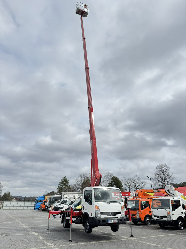 Nissan Cabstar - مصاعد الازدهار محمولة على شاحنة: صور 2 Nissan Cabstar - مصاعد الازدهار محمولة على شاحنة: صور 2