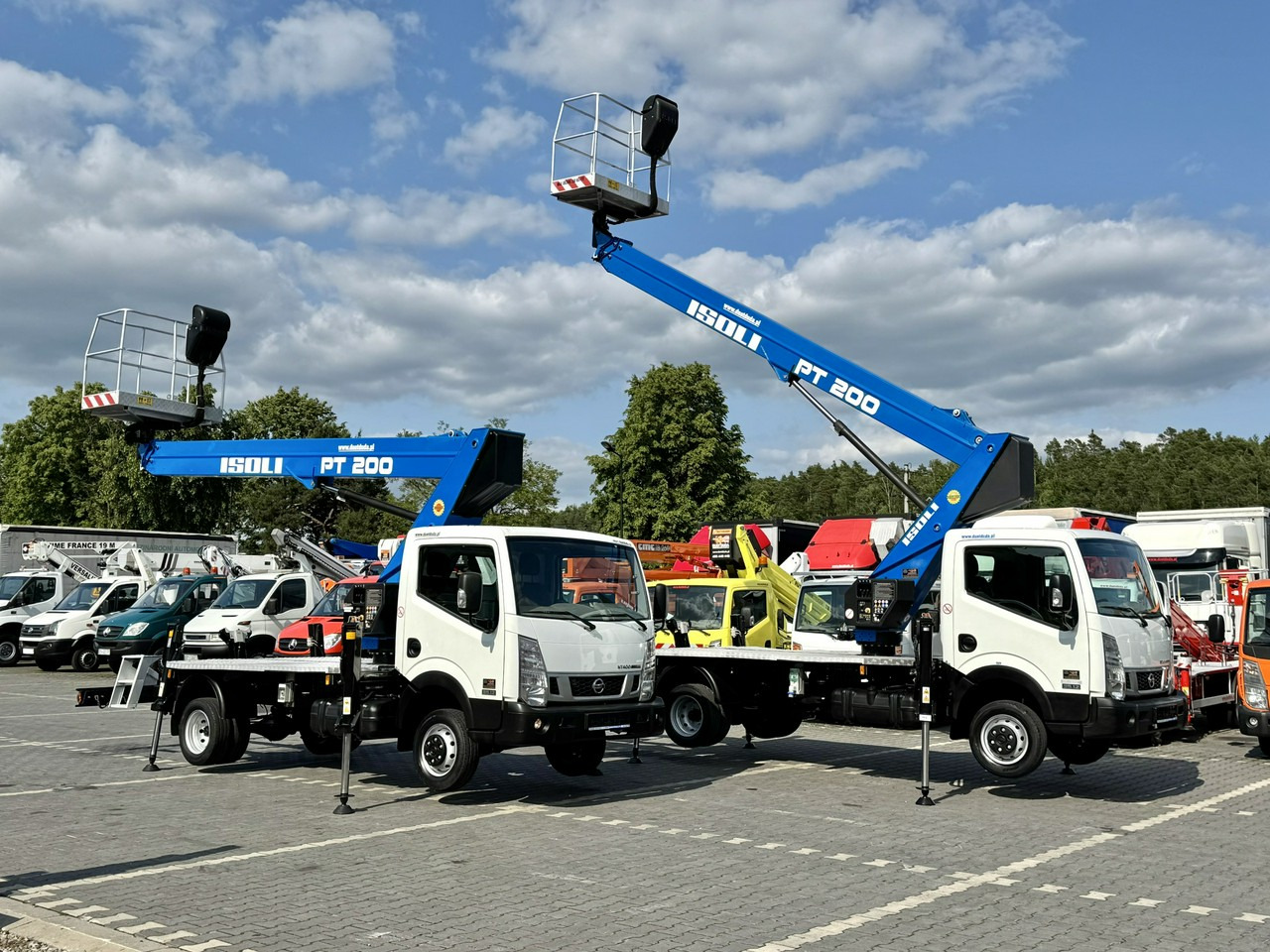 Nissan Cabstar - مصاعد الازدهار محمولة على شاحنة: صور 1 Nissan Cabstar - مصاعد الازدهار محمولة على شاحنة: صور 1