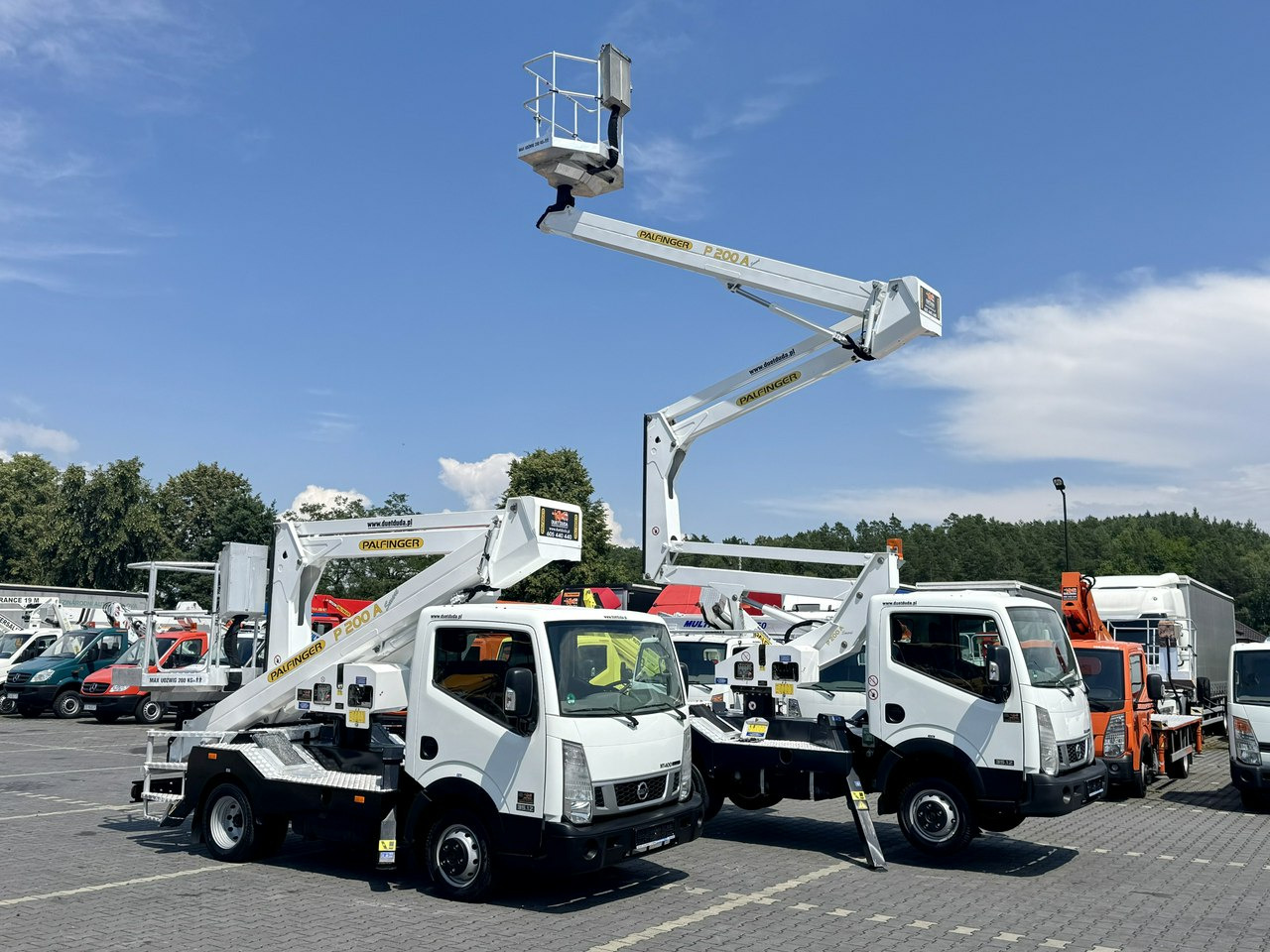 Nissan Cabstar - مصاعد الازدهار محمولة على شاحنة: صور 1 Nissan Cabstar - مصاعد الازدهار محمولة على شاحنة: صور 1
