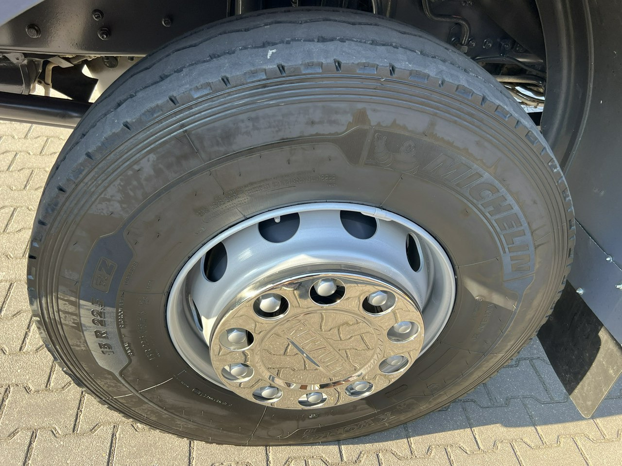 Renault Kerax 26.390 6x4 Mocny HDS FASSI F170 Sterowanie Radiowe - قلابات, شاحنة كرين: صور 4 Renault Kerax 26.390 6x4 Mocny HDS FASSI F170 Sterowanie Radiowe - قلابات, شاحنة كرين: صور 4