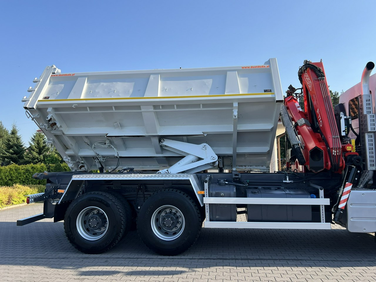 قلابات, شاحنة كرين Renault Kerax 26.390 6x4 Mocny HDS FASSI F170 Sterowanie Radiowe: صور 13 قلابات, شاحنة كرين Renault Kerax 26.390 6x4 Mocny HDS FASSI F170 Sterowanie Radiowe: صور 13