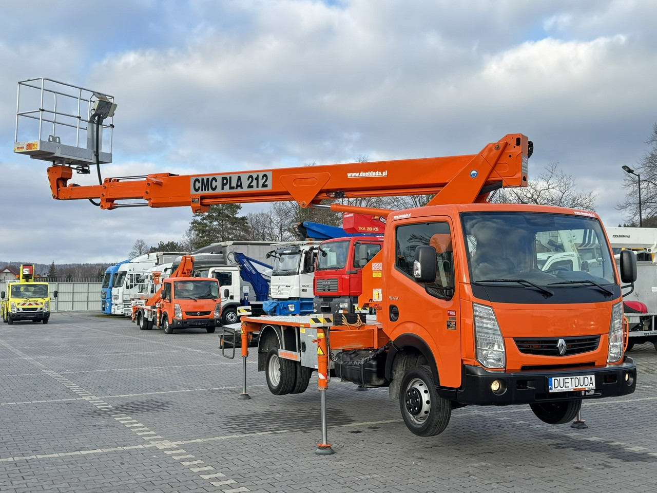 Renault Maxity - مصاعد الازدهار محمولة على شاحنة: صور 5 Renault Maxity - مصاعد الازدهار محمولة على شاحنة: صور 5