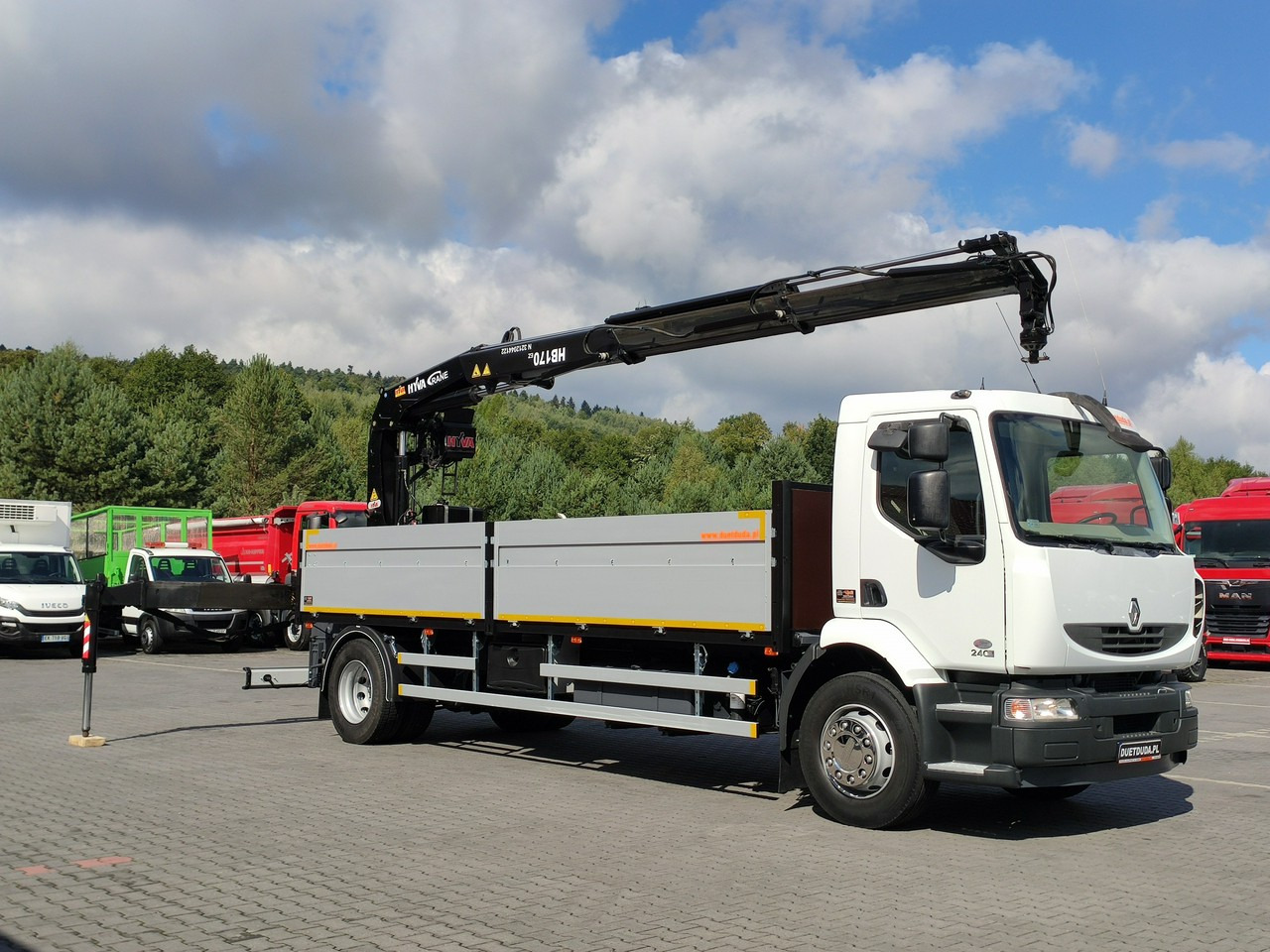 Renault Midlum 180.240DXI + HDS HYVA HB170E2 Udzwig 3.6Tony - شاحنات مسطحة, شاحنة كرين: صور 1 Renault Midlum 180.240DXI + HDS HYVA HB170E2 Udzwig 3.6Tony - شاحنات مسطحة, شاحنة كرين: صور 1