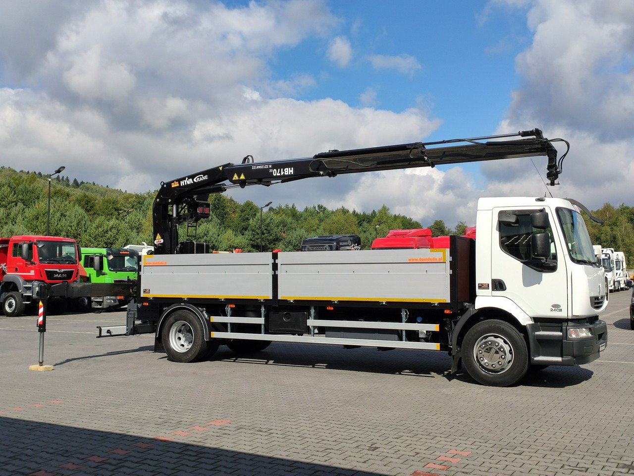 Renault Midlum 180.240DXI + HDS HYVA HB170E2 Udzwig 3.6Tony - شاحنات مسطحة, شاحنة كرين: صور 4 Renault Midlum 180.240DXI + HDS HYVA HB170E2 Udzwig 3.6Tony - شاحنات مسطحة, شاحنة كرين: صور 4