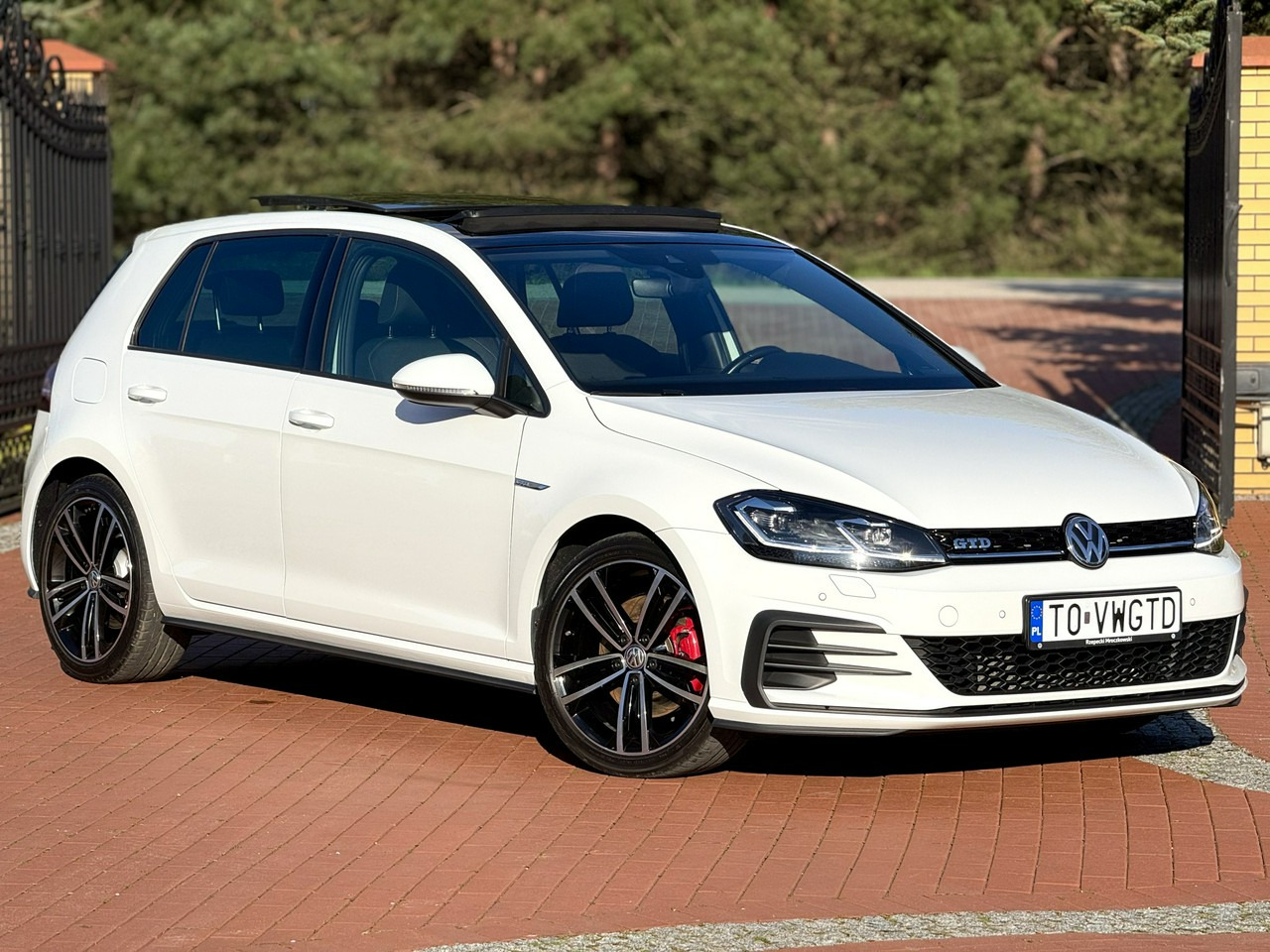 Volkswagen Golf - هاتشباك: صور 1 Volkswagen Golf - هاتشباك: صور 1