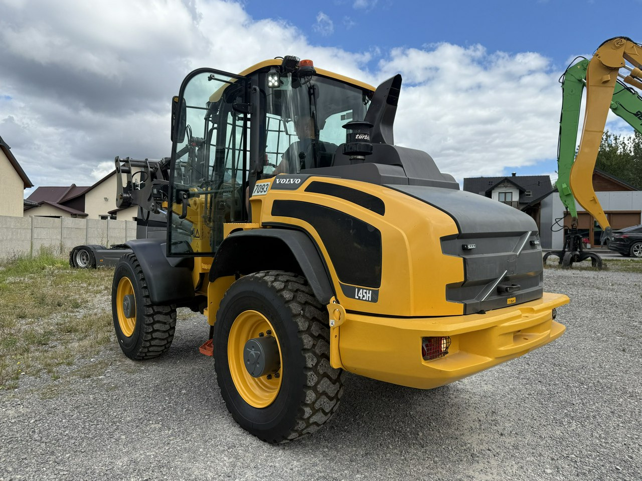 Volvo Waga -10ton WHEEL LOADER L45H Maszyna w Bardzo Dobrym Stanie - اللودر بعجل: صور 5 Volvo Waga -10ton WHEEL LOADER L45H Maszyna w Bardzo Dobrym Stanie - اللودر بعجل: صور 5