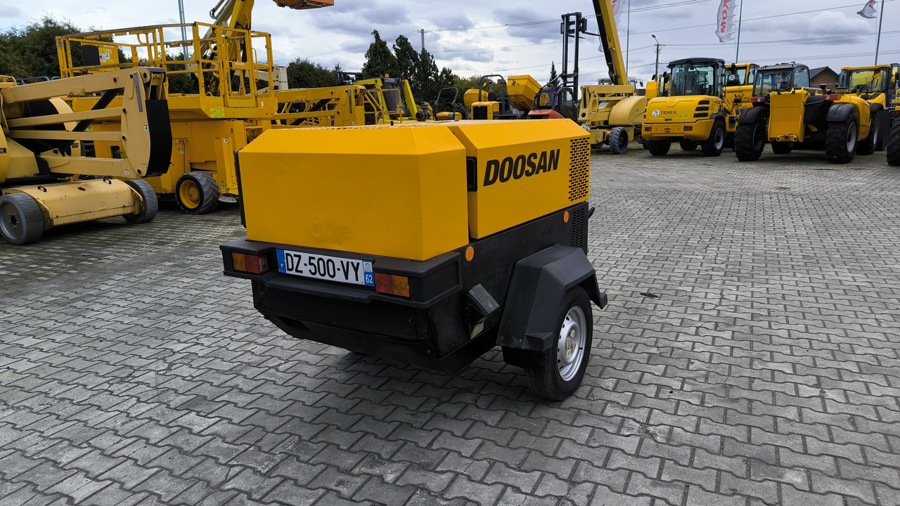 DOOSAN 741 - ضاغط الهواء: صور 4 DOOSAN 741 - ضاغط الهواء: صور 4