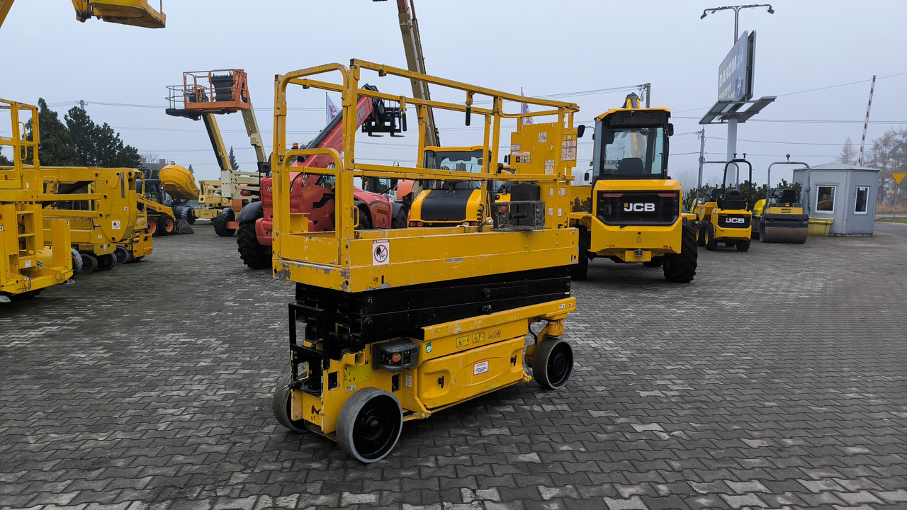 JLG 2030 ES - رافعات مقصية: صور 1 JLG 2030 ES - رافعات مقصية: صور 1