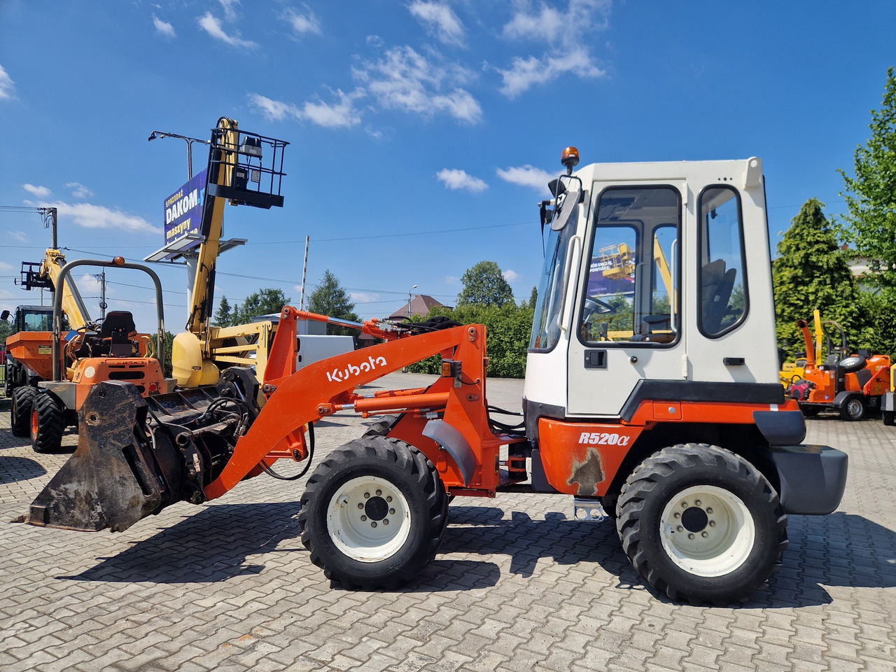 KUBOTA R520N - اللودر بعجل: صور 1 KUBOTA R520N - اللودر بعجل: صور 1
